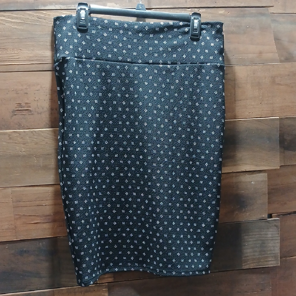 LuLaRoe Black and White Patterned Pencil Skirt